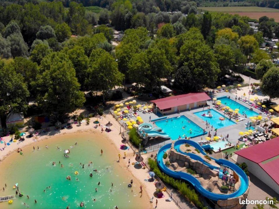 Mobilhome 6 Personnes Camping 4* Chateauneuf-de-Galaure Экстерьер фото